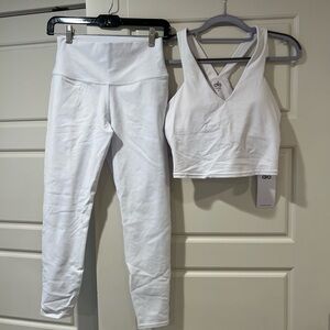 ALO Yoga White High-Waist Leggings & V-Neck Sports Bra Set